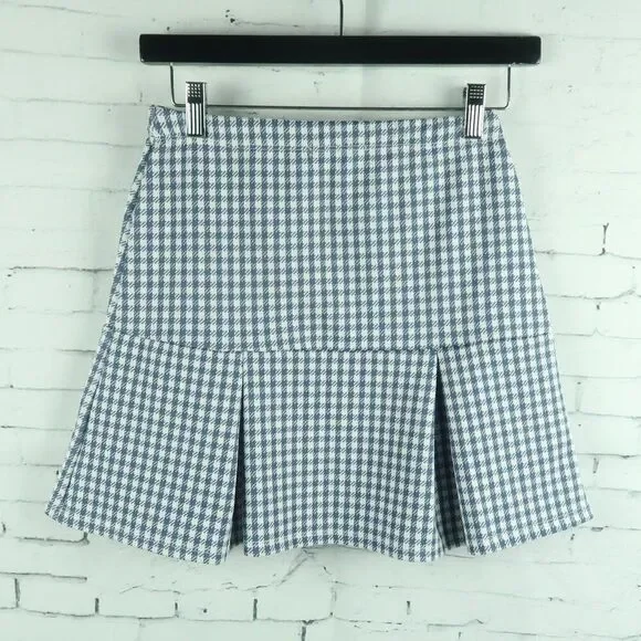 Chic Gingham Mini Skirt in Blue and White - Picture 4 of 5